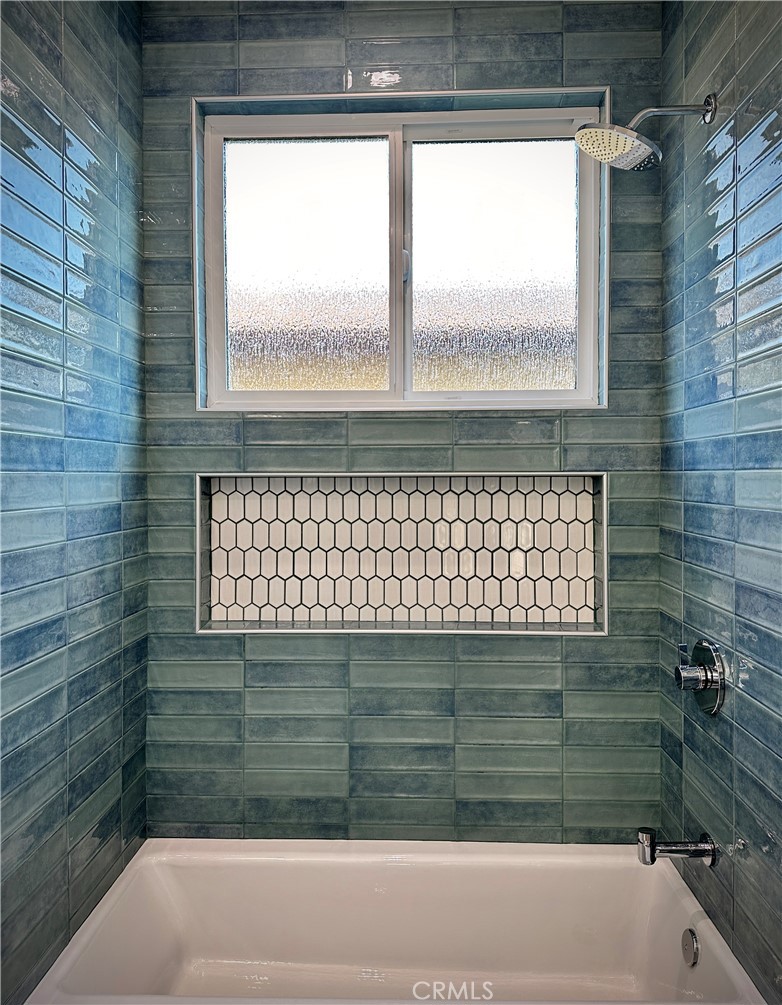 https://media.crmls.org/medias/38c2e5d7-4e48-4275-a5ef-f124a4c773c5.jpg?preset=X-Large