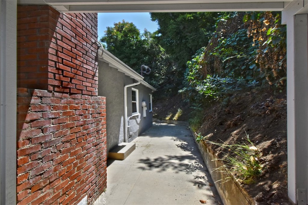 3753 Berry DriveStudio City img 11