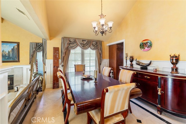 2445 N Santiago Boulevard, Orange CA: https://media.crmls.org/medias/38c31c2b-b424-49e2-b27c-5f5e573b2863.jpg