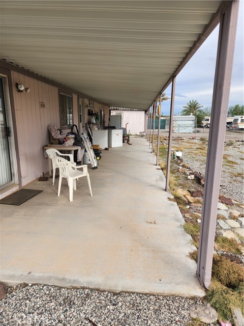 Detail Gallery Image 4 of 12 For 149565 Del Rey, Big River,  CA 92242 - 3 Beds | 2 Baths