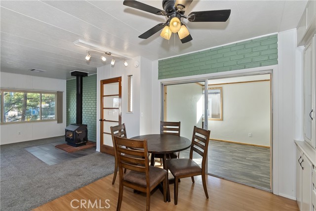 391 Montclair Dr #41, Big Bear City CA: https://media.crmls.org/medias/38c6199f-c10b-4f76-8c8d-382e6281ca75.jpg