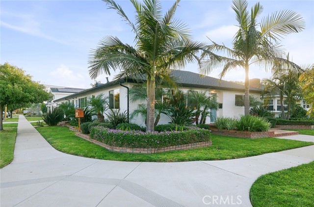 Detail Gallery Image 2 of 48 For 5990 E El Paseo, Long Beach,  CA 90815 - 3 Beds | 2 Baths