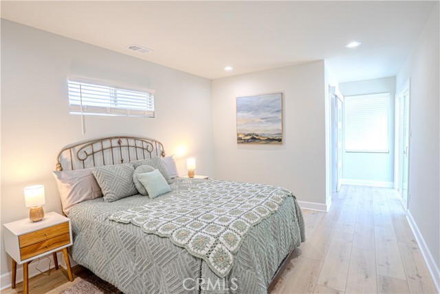 Detail Gallery Image 6 of 38 For 417 E 44th Way, Long Beach,  CA 90807 - 3 Beds | 2 Baths