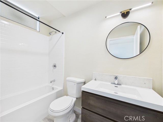8457 Langdon, North Hills CA: https://media.crmls.org/medias/38c727e1-e131-4865-8475-4755af76fd33.jpg
