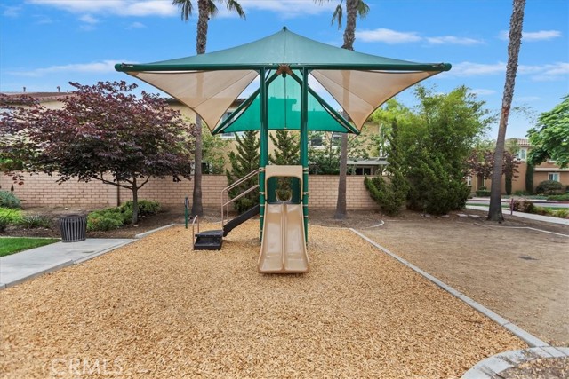 2932 Via Fiano, Ontario CA: https://media.crmls.org/medias/38c73bd0-3b03-4241-ba8c-1382fdc03552.jpg