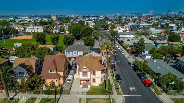 1705 Toberman Street, Los Angeles CA: https://media.crmls.org/medias/38c79af3-dcfc-4afa-a825-6b7857dcc9fa.jpg