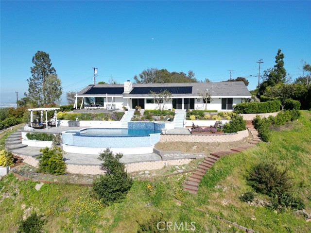 2 El Concho Lane, Rolling Hills CA: https://media.crmls.org/medias/38c833e4-ea5d-4318-ab9d-f70d583f813c.jpg