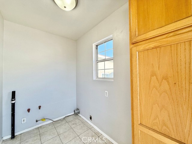 Detail Gallery Image 21 of 27 For 11622 Massinger St, Lakewood,  CA 90715 - 3 Beds | 1 Baths
