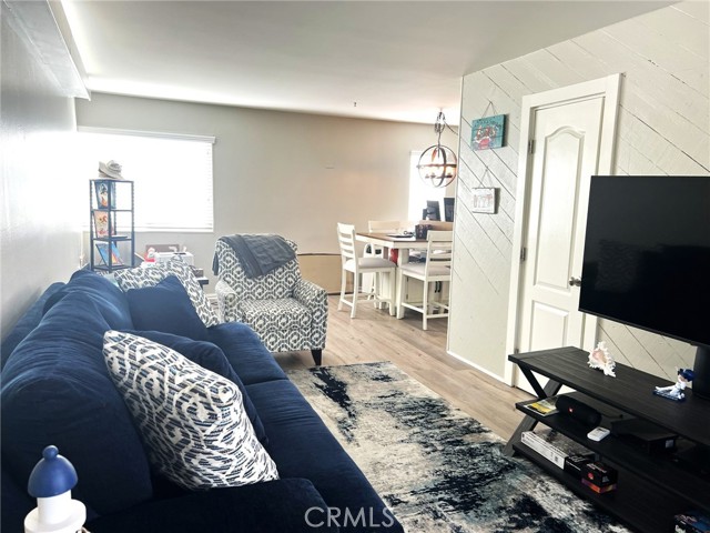 Detail Gallery Image 12 of 36 For 320 12th St #5,  Seal Beach,  CA 90740 - 2 Beds | 1/1 Baths