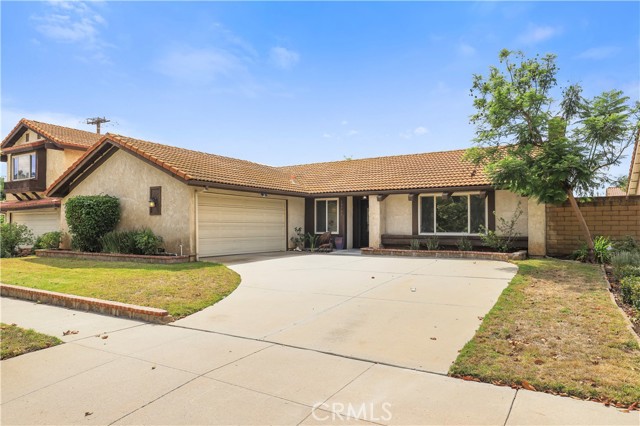 13203 Peach Hill Road photo 1