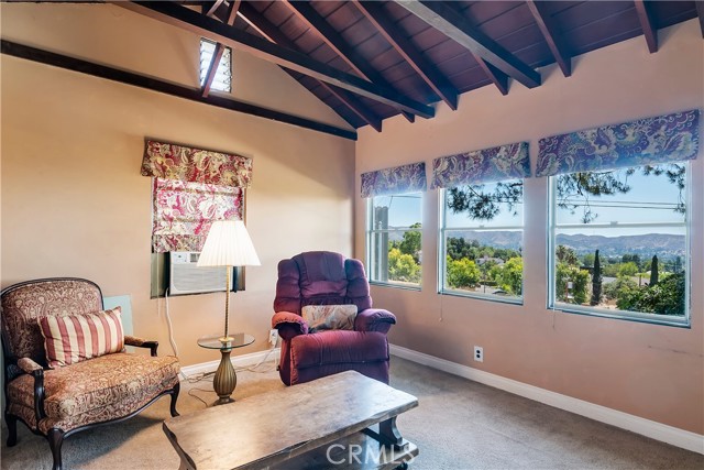 11060 Plainview Avenue photo 4