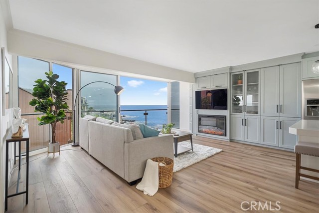 Detail Gallery Image 3 of 51 For 31561 Table Rock Dr #413,  Laguna Beach,  CA 92651 - 2 Beds | 1 Baths