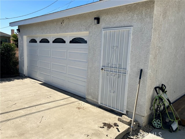 Detail Gallery Image 19 of 43 For 1818 W 81st, Los Angeles,  CA 90047 - 4 Beds | 3/1 Baths
