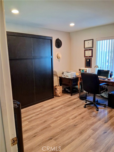 Detail Gallery Image 10 of 23 For 11235 Village 11, Camarillo,  CA 93012 - 3 Beds | 2 Baths