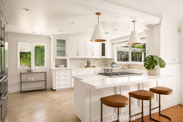 Detail Gallery Image 3 of 14 For 1843 Seadrift Dr, Corona Del Mar,  CA 92625 - 3 Beds | 2/1 Baths