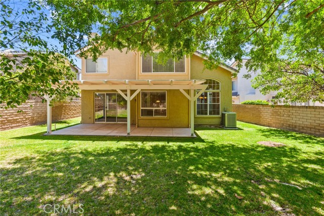 2311 Gillingham Circle, Thousand Oaks CA: https://media.crmls.org/medias/38cc1ad8-1571-472d-b7d9-a19116ae3dd1.jpg