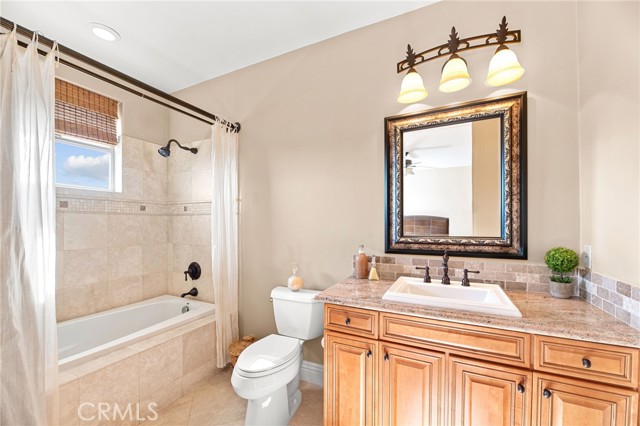 37654 Calle De Lobo, Murrieta CA: https://media.crmls.org/medias/38cd0490-16a2-4baf-b3a1-48353f9d6f2e.jpg