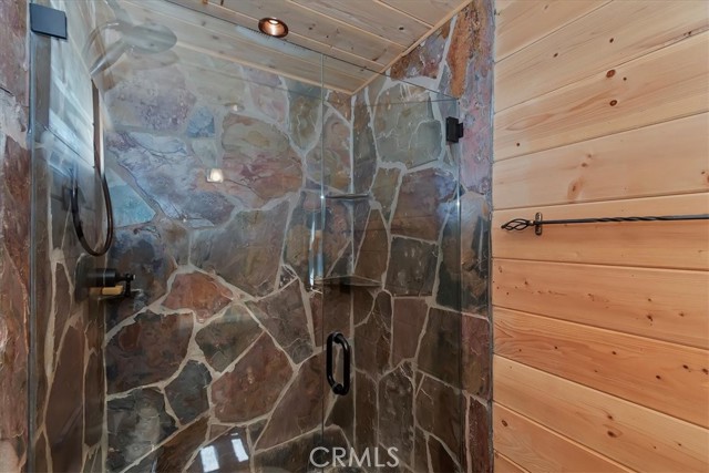 Detail Gallery Image 16 of 52 For 851 Cottage Grove, Lake Arrowhead,  CA 92352 - 2 Beds | 2 Baths