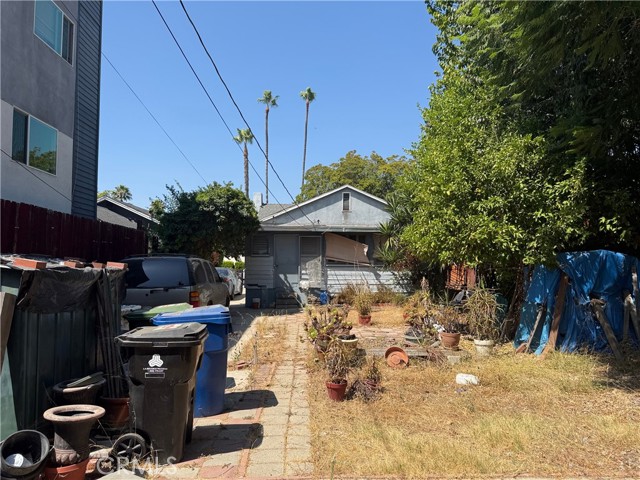 Detail Gallery Image 5 of 12 For 10840 Hesby St, North Hollywood,  CA 91601 - 2 Beds | 1 Baths