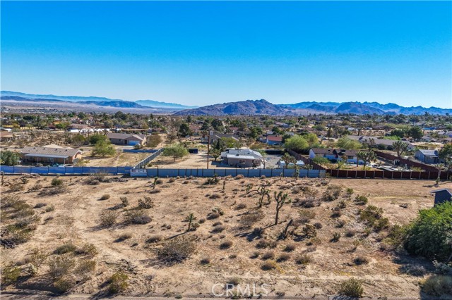 Detail Gallery Image 6 of 12 For 7201 Olympic Rd, Joshua Tree,  CA 92252 - – Beds | – Baths