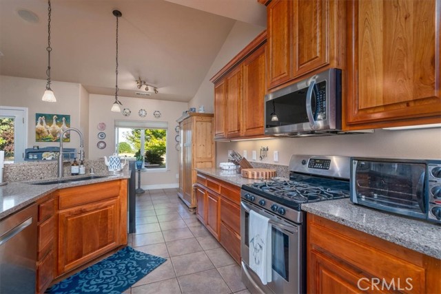 Detail Gallery Image 25 of 75 For 15540 Pioneer Ct, Red Bluff,  CA 96080 - 3 Beds | 2 Baths