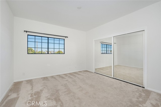 3229 Raintree Avenue, Torrance CA: https://media.crmls.org/medias/38ce568f-91cf-4377-bc0c-3ef1e1df40a3.jpg
