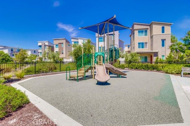 1905 Soho Lane, Chula Vista CA: https://media.crmls.org/medias/38ce5cae-0248-4624-a70c-a684aa59e525.jpg