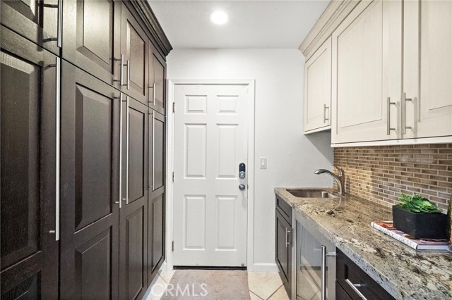 9168 El Azul Circle, Fountain Valley CA: https://media.crmls.org/medias/38ce7c5f-c930-4842-b2f4-b75a3ee37a9c.jpg