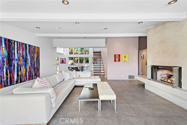 Detail Gallery Image 8 of 46 For 30692 Marilyn, Laguna Beach,  CA 92651 - 4 Beds | 3/1 Baths
