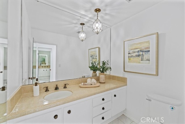 6451 E Shire Way, Long Beach CA: https://media.crmls.org/medias/38ceaf6a-c948-4988-9e3e-0520f40cc8c8.jpg