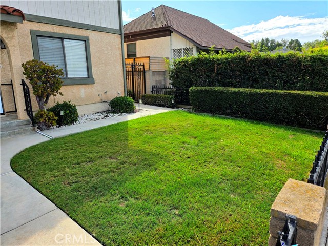 Detail Gallery Image 2 of 24 For 10784 Pine St, Los Alamitos,  CA 90720 - 3 Beds | 2 Baths