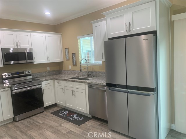 Detail Gallery Image 4 of 17 For 903 Concepcion, Spring Valley,  CA 91977 - 6 Beds | 4/2 Baths