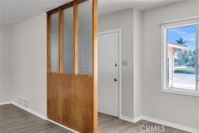 Detail Gallery Image 2 of 29 For 5943 Grand Ave, Riverside,  CA 92504 - 2 Beds | 2 Baths