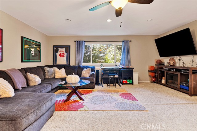 Detail Gallery Image 31 of 46 For 678 Buckingham, Lake Arrowhead,  CA 92352 - 3 Beds | 2/1 Baths