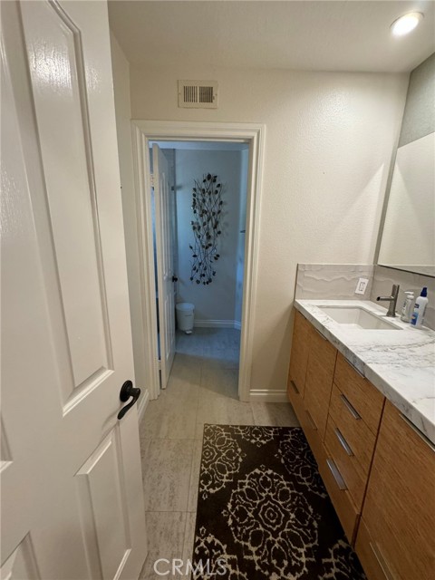 6 Lakeridge, Rancho Santa Margarita CA: https://media.crmls.org/medias/38d05e4e-15d9-43a4-a11d-d65c76642038.jpg