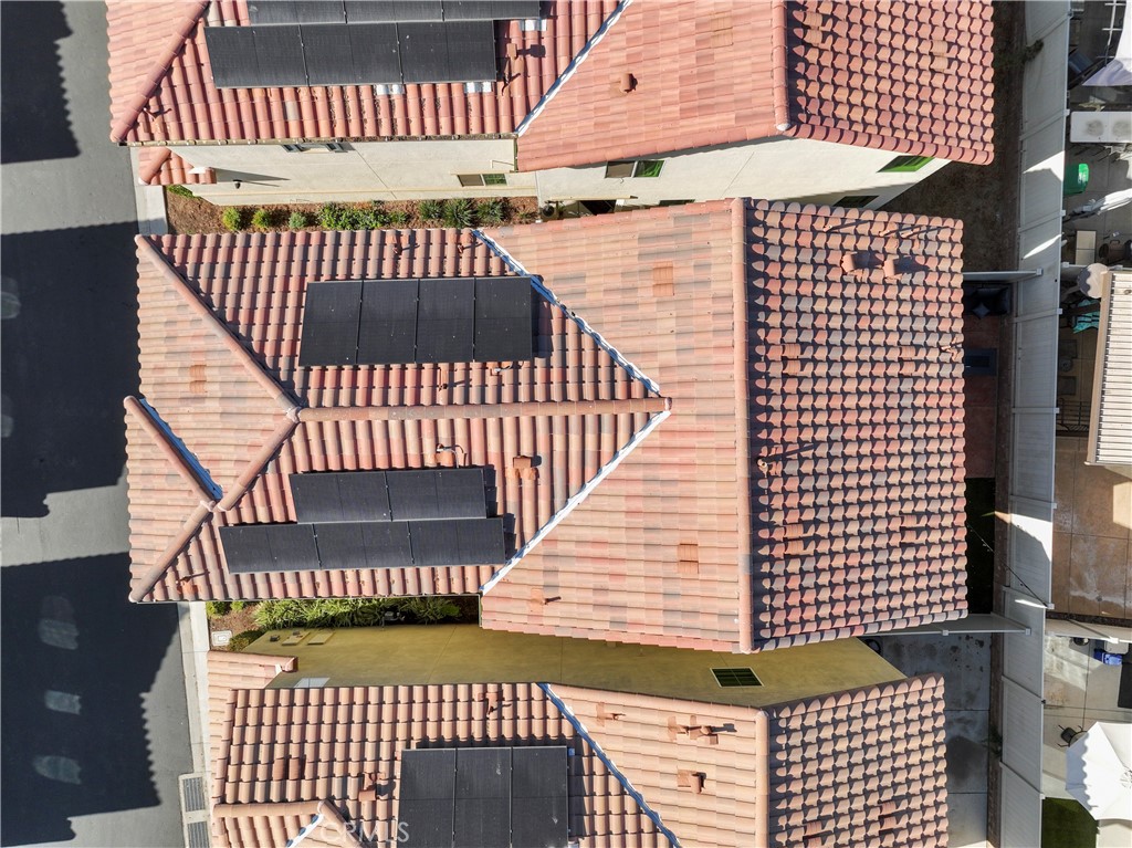 https://media.crmls.org/medias/38d09f04-1fd9-4d6d-980b-39c8f6c18ab6.jpg?preset=X-Large
