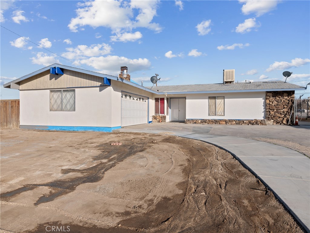 15817 La Paz Drive, Victorville, CA 92395