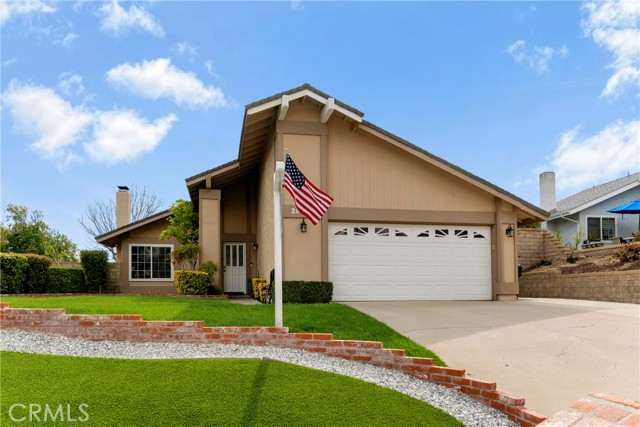 Detail Gallery Image 2 of 41 For 28437 Brian Ct, Saugus,  CA 91350 - 3 Beds | 2 Baths
