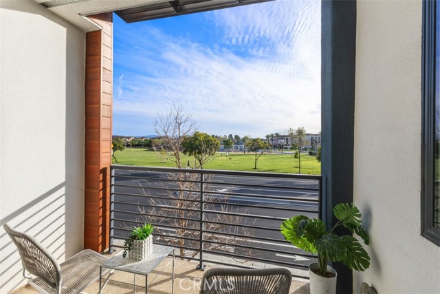 Detail Gallery Image 15 of 40 For 430 Transport, Tustin,  CA 92782 - 4 Beds | 3/1 Baths