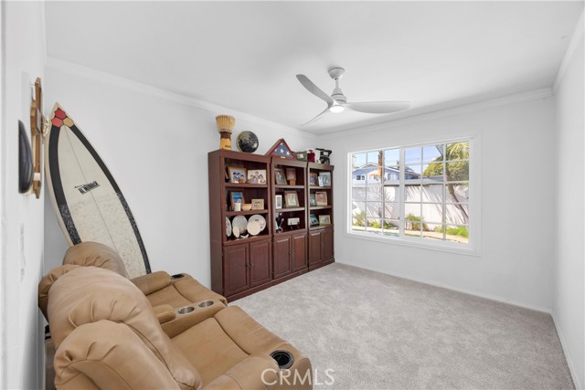 9112 Playa Drive, Huntington Beach CA: https://media.crmls.org/medias/38d1e07a-145c-44e5-950d-da99670cbc24.jpg