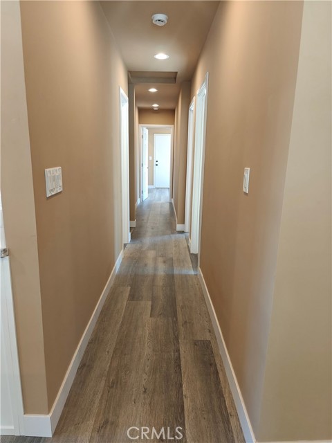 Detail Gallery Image 11 of 21 For 1402 E O, Wilmington,  CA 90744 - 4 Beds | 2 Baths