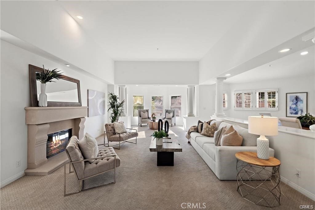 MLS #OC25263803 image #1