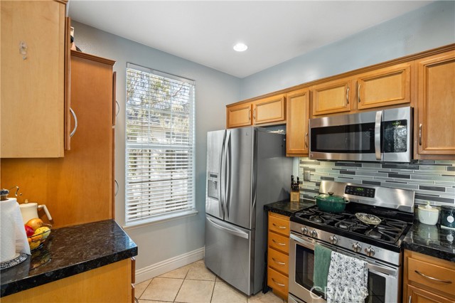 Detail Gallery Image 13 of 27 For 24120 Victoria #47,  Valencia,  CA 91355 - 2 Beds | 2 Baths