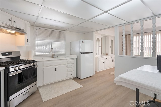 Detail Gallery Image 12 of 23 For 4095 Fruit St #870,  La Verne,  CA 91750 - 2 Beds | 2 Baths