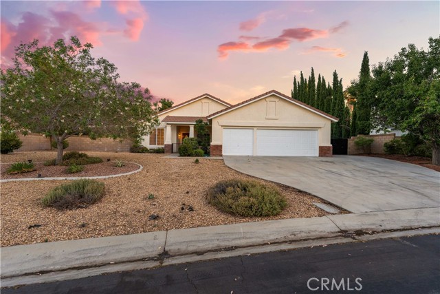 Detail Gallery Image 1 of 36 For 4652 Starstone Ct, Palmdale,  CA 93551 - 3 Beds | 2 Baths