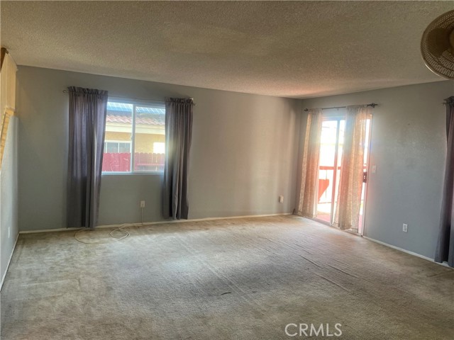 Detail Gallery Image 14 of 58 For 12829 1st Ave, Victorville,  CA 92395 - 4 Beds | 2/1 Baths