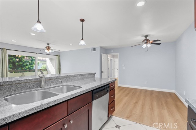 Detail Gallery Image 14 of 28 For 2501 W Sunflower Ave #E16,  Santa Ana,  CA 92704 - 3 Beds | 2 Baths