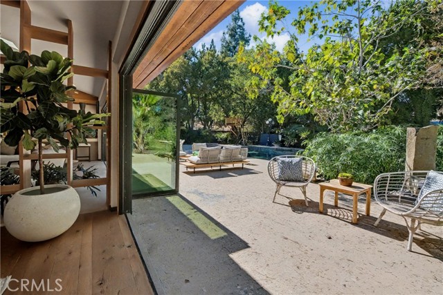 Detail Gallery Image 18 of 46 For 9701 Bothwell Road, Northridge,  CA 91324 - 4 Beds | 3/1 Baths