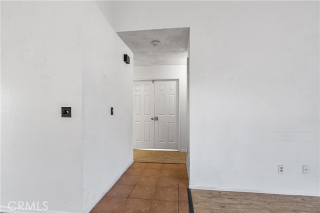 Detail Gallery Image 5 of 36 For 13840 San Gorgonio Rd, Victorville,  CA 92392 - 3 Beds | 2 Baths