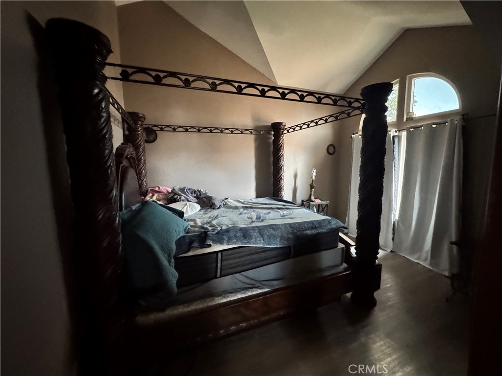 https://media.crmls.org/medias/38d4c4e3-d0a1-4db6-856c-1752edfca2ee.jpg?preset=X-Large